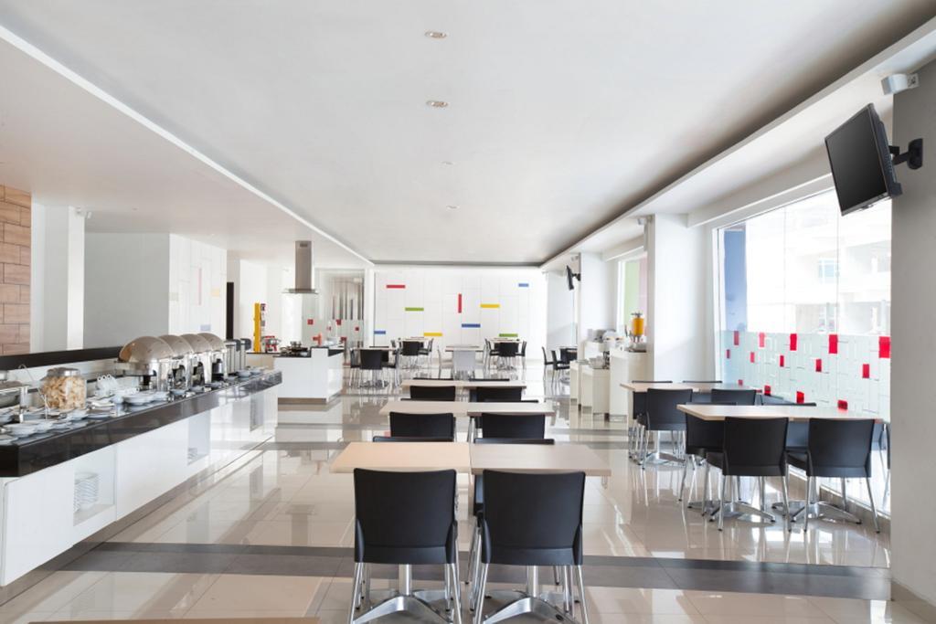 Amaris Hotel Tangerang Luaran gambar